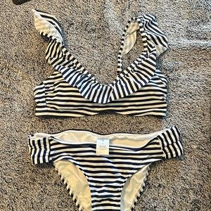 Vineyard vines for target swim suit too small bottoms medium